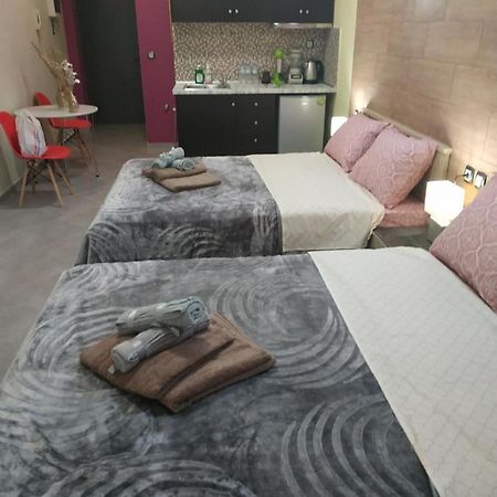 G M 1 Rooms Kentro In The Heart Of The City Larissa Exterior foto